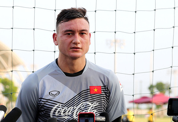Thủ thành Văn Lâm: “Nỗ lực hết mình để được thi đấu tại AFF Cup“