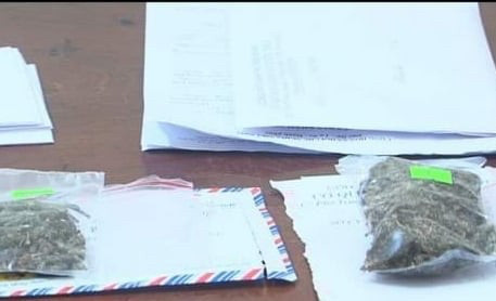 Tang vật vụ bán cần sa. Ảnh: CA