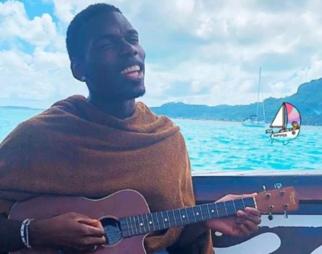  Pogba quậy tưng bừng trước ngày hội quân với M.U