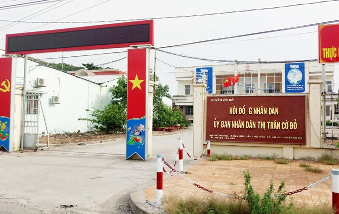 UBND thị trấn Cờ Đỏ nơi xảy ra vụ việc