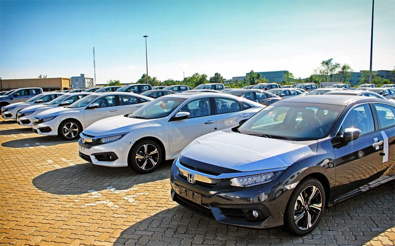 Với những mẫu xe ăn khách, các đại lý sẽ găm hàng, đẩy giá lên.