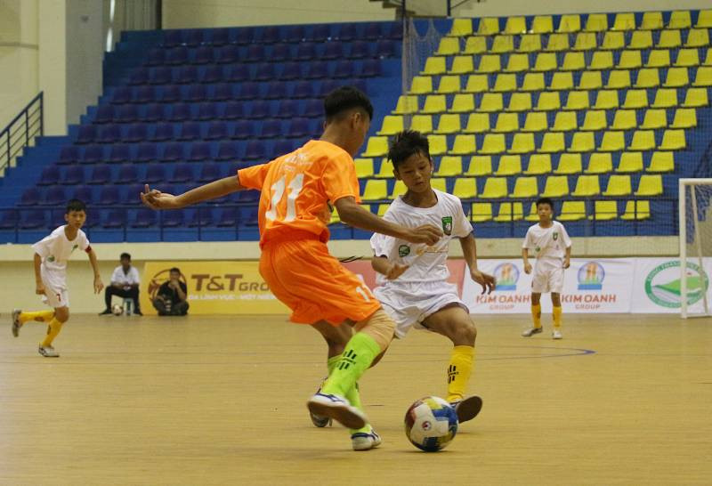 Khai màn giải bóng đá cho trẻ em có hoàn cảnh đặc biệt 