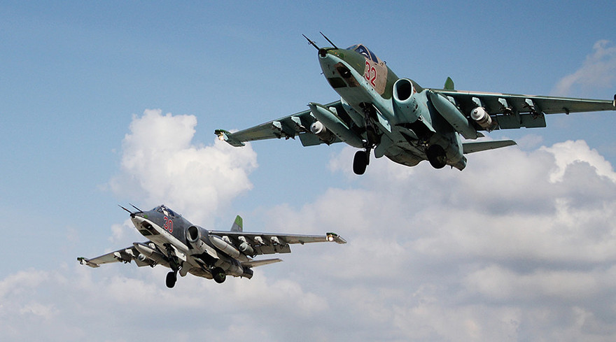 Máy bay chiến đấu Su-25 của Nga bay trên bầu trời Syria. Ảnh: Sputnik