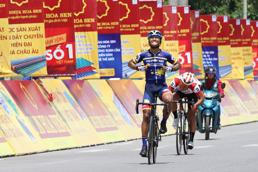 Đội TPHCM giành lại áo vàng giải xe đạp quốc tế