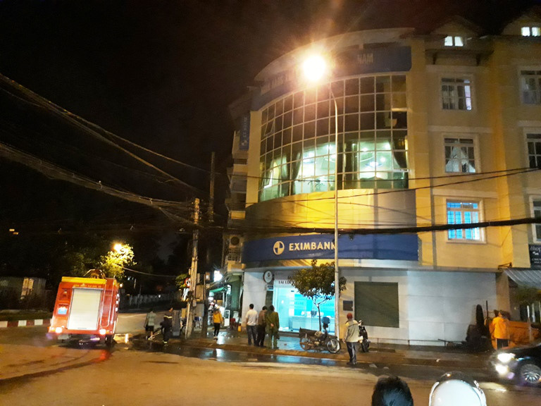 Phòng giao dịch Eximbank bị cháy (Ảnh minh họa).