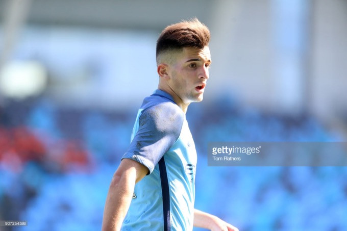 Vừa vô địch, Man City đối mặt với nguy cơ cấm chuyển nhượng