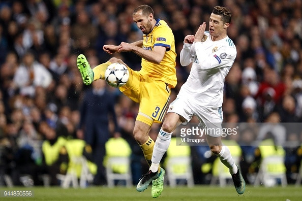 Hậu vệ Juventus: 'Real đã trả bao nhiêu tiền cho trọng tài'