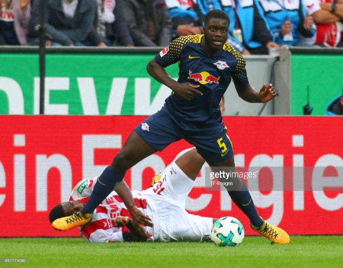 Barca mua 'sao mai' người Pháp với giá 100 triệu euro?