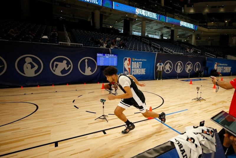 Johnny Juzang trước cơ hội trở thành cầu thủ gốc Á đầu tiên trong lịch sử được lựa chọn tại NBA Draft