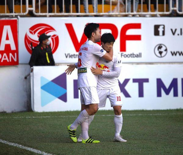 HLV Kiatisuk: HAGL chưa nghĩ đến chức vô địch V.League