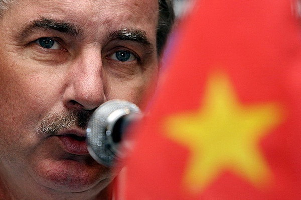 HLV Alfred Riedl có nhiều duyên nợ với bóng đá Việt Nam.