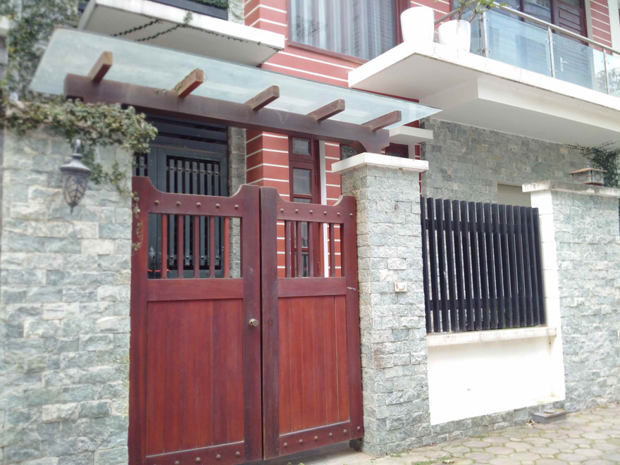 Căn nhà của bà Trần Vũ Quỳnh Anh có dấu hiệu bỏ không. Ảnh: Đ.H