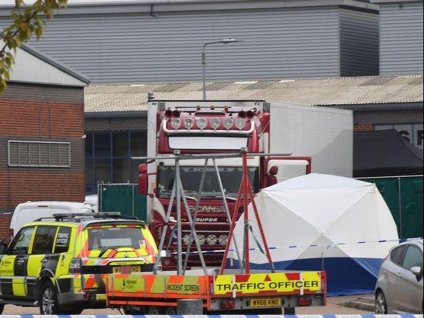 Chiếc xe container chứa thi thể 39 người nhập cư. Ảnh: PA