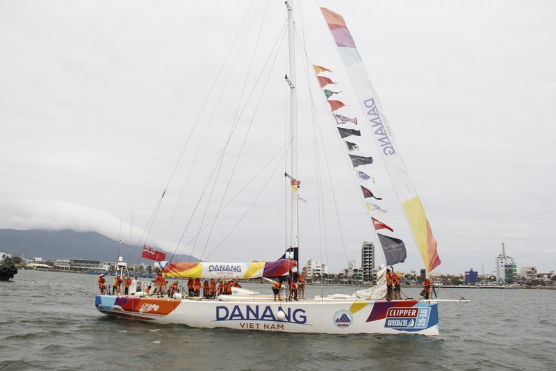 Đội thuyền Đà Nẵng – Việt Nam tiến vào cảng Đà Nẵng. Ảnh: Thanh Trần. 