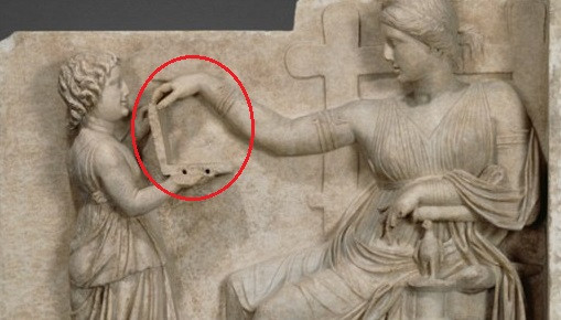 Rộ nghi vấn thánh thần cũng dùng… máy tính xách tay