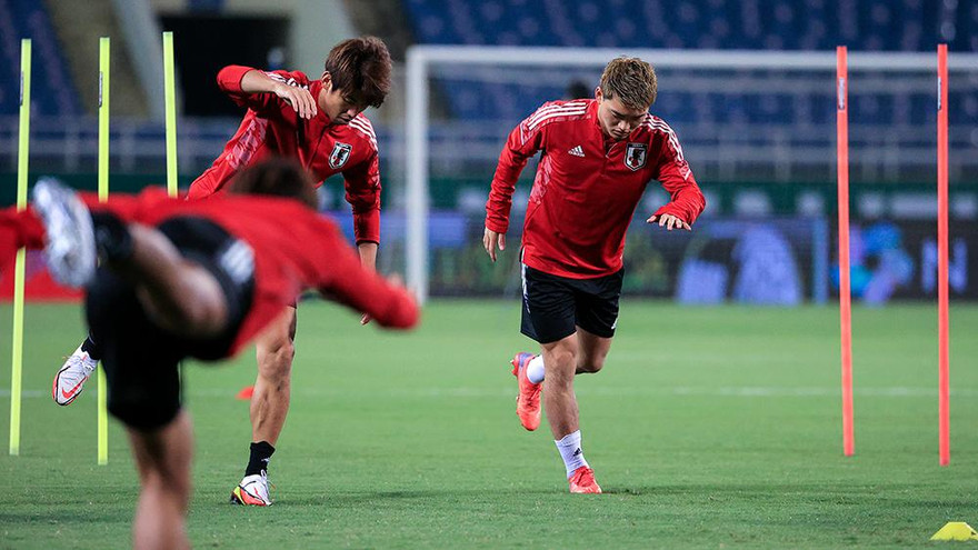 Buổi tập duy nhất đủ cầu thủ của tuyển Nhật Bản tại sân vận động Mỹ Đình ra sao?