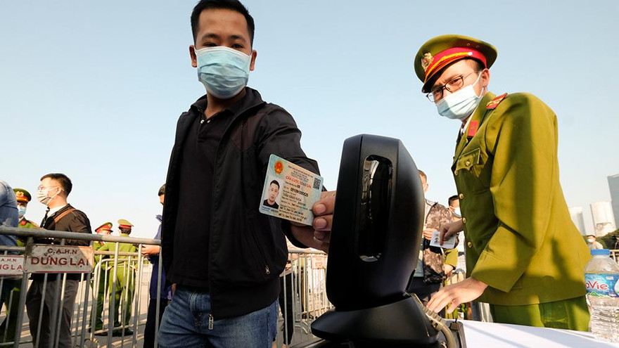 Để vào sân Mỹ Đình xem bóng đá, cổ động viên cần làm gì?