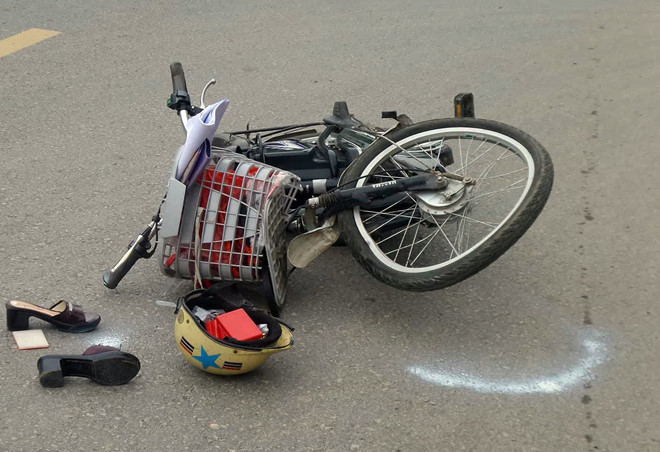 Xe biển xanh gây tai nạn khiến cô giáo về hưu tử vong