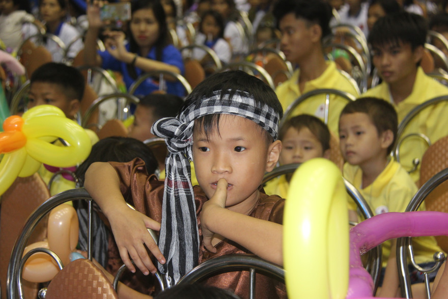 Trên 1.000 thiếu nhi có hoàn cảnh đặc biệt vui đón Trung thu 