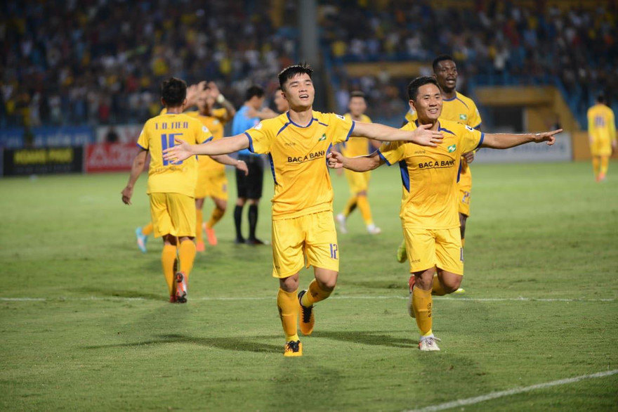 Chân dung cầu thủ 'phá' hỏng tiệc sinh nhật của Hà Nội FC