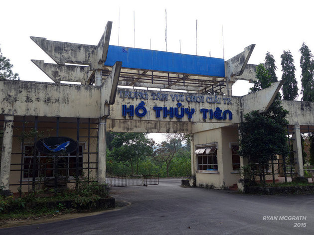 Công viên nước bỏ hoang ở Huế: Không dành cho người yếu tim