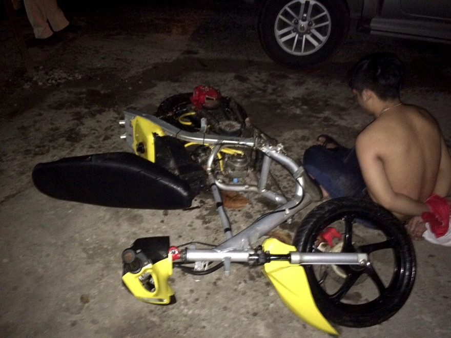 1 trong 2 đối tượng bị lực lượng chức năng chặn bắt vào khoảng 1g sáng ngày 12/1.