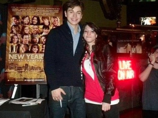 Trở thành người yêu thần tượng nhờ... Twitter