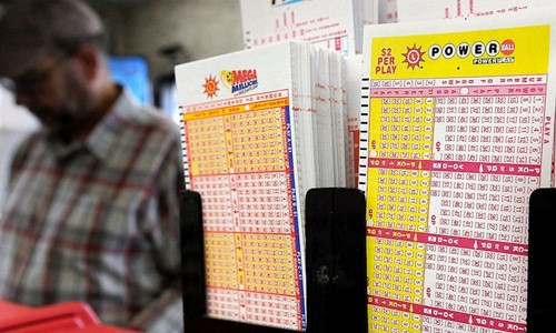 Mega Millions và Powerball là hai giải xổ số phổ biến nhất nước Mỹ. Ảnh: ABC
