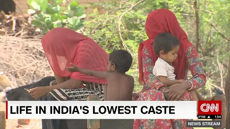 Dalit bị coi là nhóm người thấp kém nhất trong xã hội Ấn Độ. Điều kiện sống ở những cộng đồng người Dalit cũng vô cùng tồi tệ. Ảnh chụp màn hình