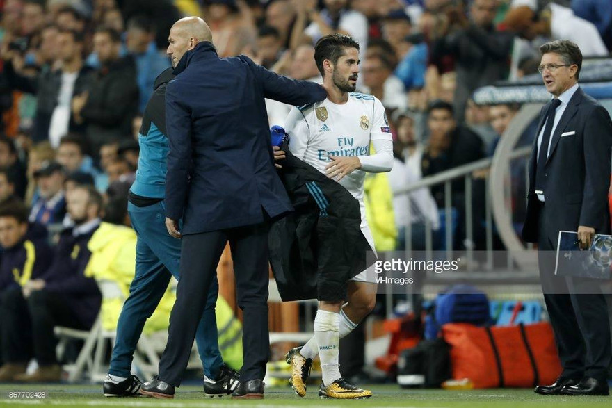 HLV Zidane khẳng định tương lai của Isco