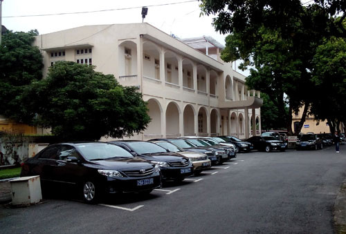 Lãnh đạo Hà Nội, TPHCM không phải khoán xe công