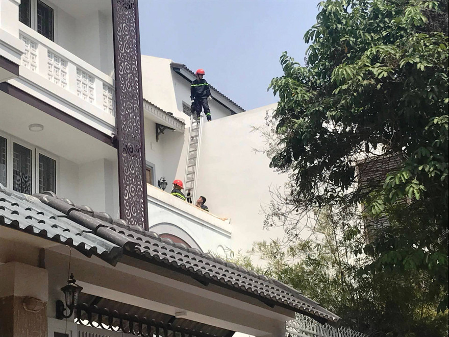 Căn biệt thự bị hoả hoạn