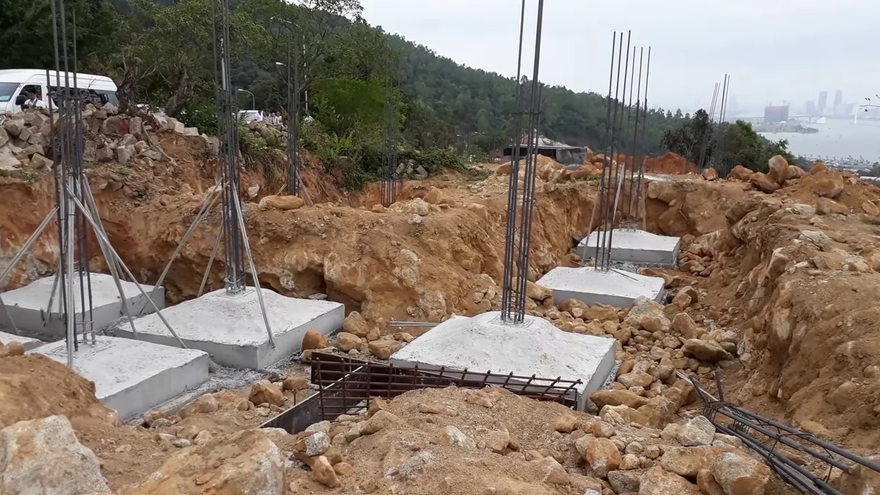 Cận cảnh 40 biệt thự xây trái phép 'cày xới' rừng Sơn Trà