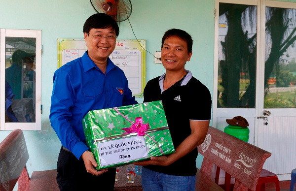 Bí thư thứ nhất Trung ương Đoàn thăm mô hình kinh tế của thanh niên tại Quảng Nam