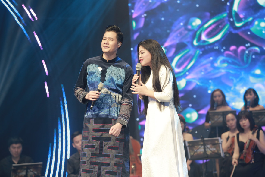 Bạn diễn mới của Quang Dũng trong chương trình Không Khoảng Cách tối 22/3