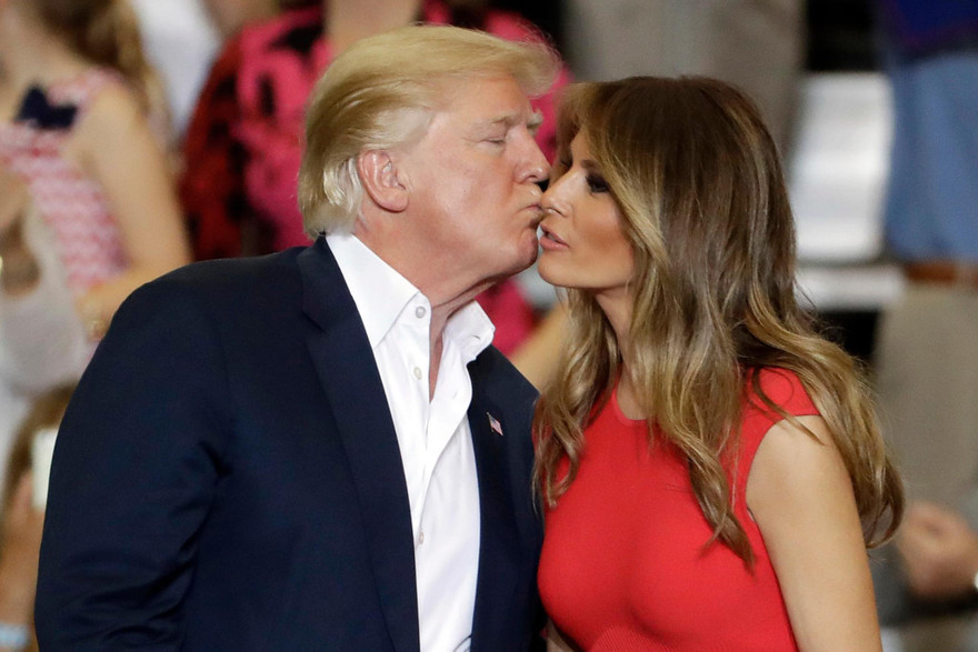 Tổng thống Mỹ Donald Trump và phu nhân Melania Trump. Ảnh: Chicago Tribune.