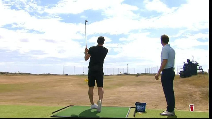 Harry Kane khiến fan phục sát đất khi thử sức với golf