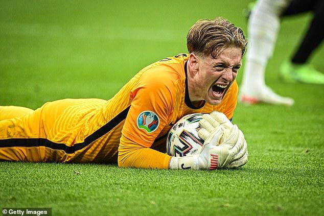 Màn trình diễn của Jordan Pickford chưa thực sự thuyết phục