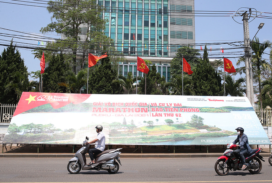 Pleiku rực rỡ sắc màu chuẩn bị cho Tiền Phong Marathon 2021