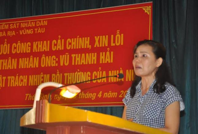 Người vợ 10 năm vác đơn đi kêu oan cho chồng phát biểu ý kiến