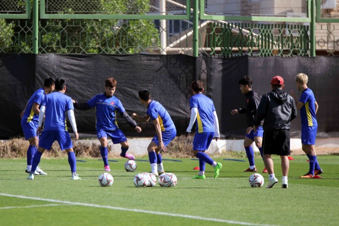 Tuyển Việt Nam nỗ lực tập luyện trước trận gặp Iran