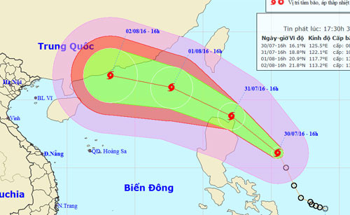 Dự báo đường đi của bão của Trung tâm dự báo khí tượng và thủy văn trung ương lúc 17h. Ảnh: NCHMF.