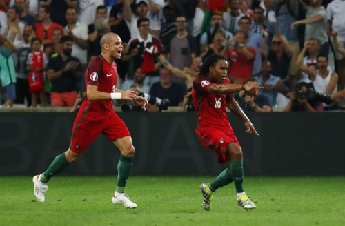 RADIO EURO 1/7: Sao trẻ xô đổ kỷ lục của Ronaldo