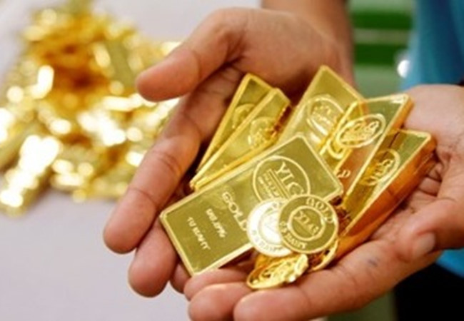 Giá vàng hôm nay 25/7: Tiếp tục mạch giảm
