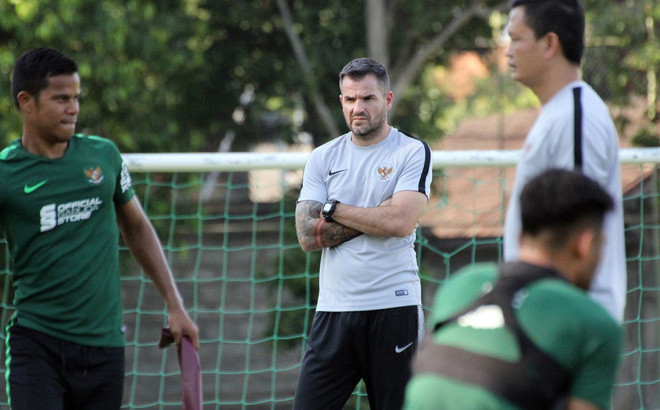 HLV Indonesia ‘mất tích’ trước ngày đấu Malaysia