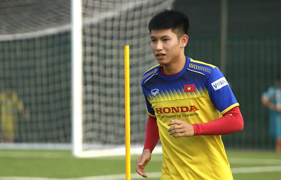 Trọng Hùng không thể cạnh tranh vị trí trên hàng công