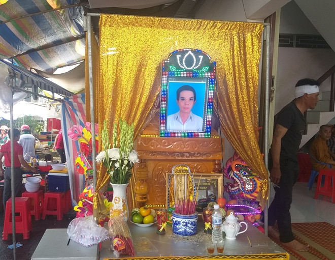 Nghi phạm sống với nạn nhân như vợ chồng và có một con chung năm nay 3 tuổi. 