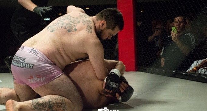 Dị nhân MMA 'cụt tay' hạ đo ván đối thủ sau 11 giây