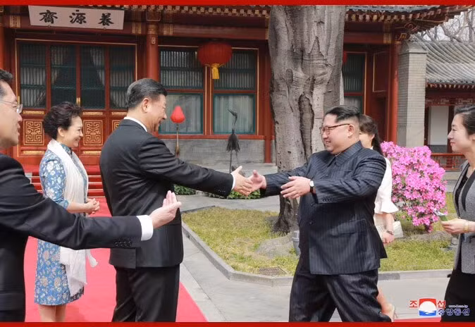 Ông Kim Jong Un gặp ông Tập Cận Bình 4 lần trong vòng chưa đầy 1 năm qua. Ảnh: Getty Images.