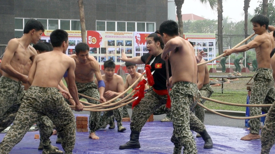 Nội công tuyệt đỉnh của nữ đặc công Việt Nam